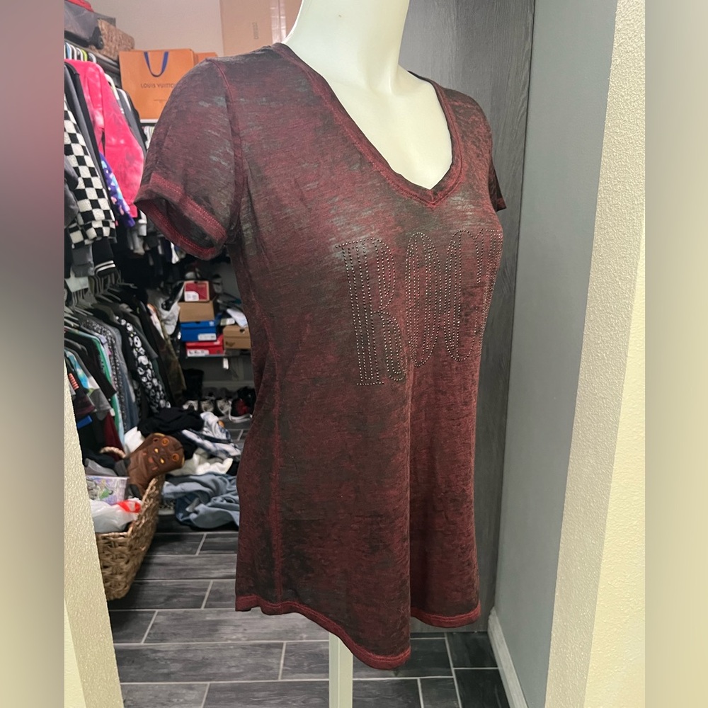Rock & Republic “Rock” Red & Black Short Sleeve Top - Picture 5 of 9